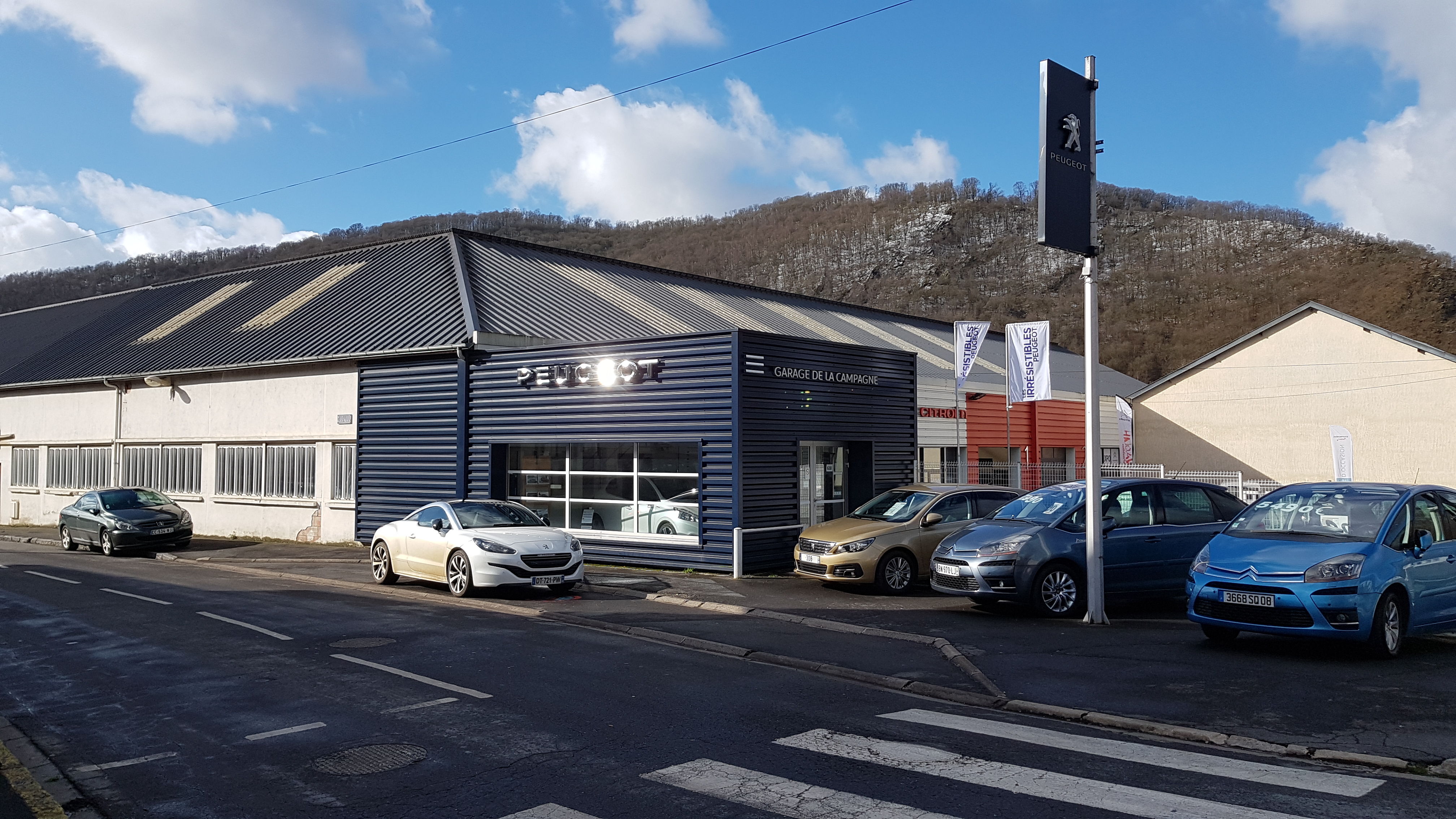 vente immobilier professionnel REVIN Côté France. Garage automobile